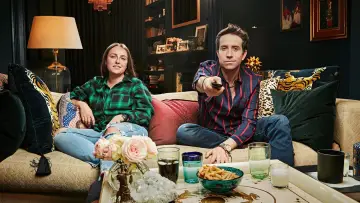 Backdrop for the TV series "Celebrity Gogglebox" #1413902