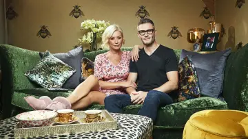 Backdrop for the TV series "Celebrity Gogglebox" #1413904