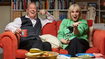 Backdrop for the TV series "Celebrity Gogglebox" #1413905