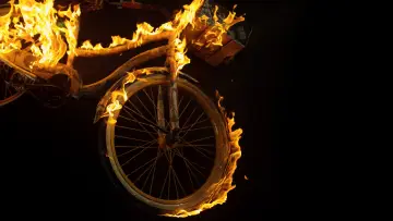 Backdrop for the TV series "Little Fires Everywhere" #1462811