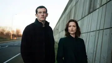 Backdrop for the TV series "The Capture" #1328064