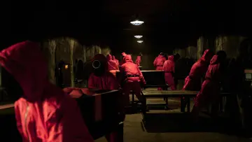 Backdrop for the TV series "Squid Game" #1285670
