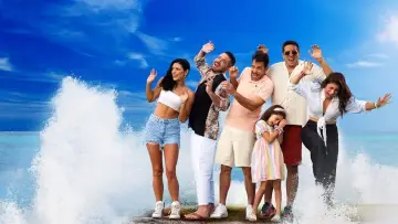 De viaje con los Derbez poster