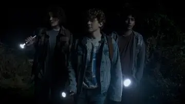 Backdrop for the TV series "Midnight Mass" #1394222