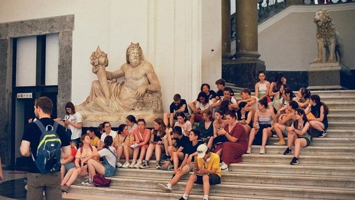 Cannes Discovery La Gradiva Sends a French Class to Pompeii