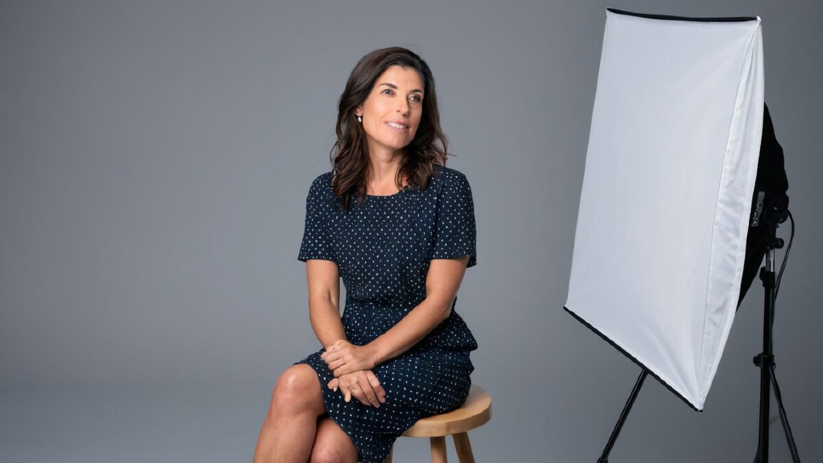 How to prepare for your headshot session and what to ask your photographer